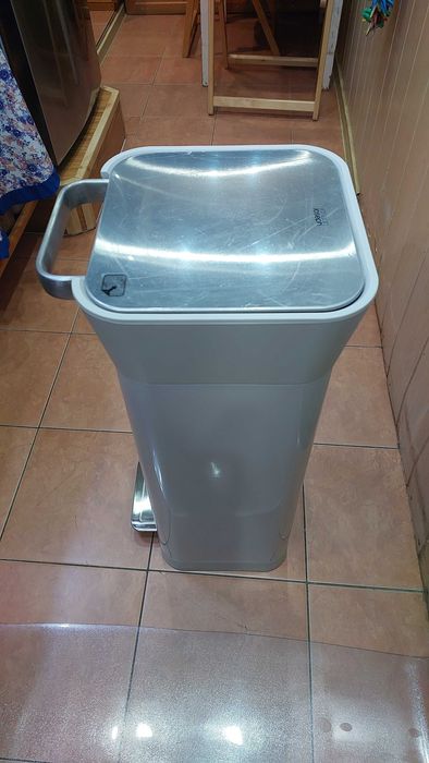 Контейнер для мусора