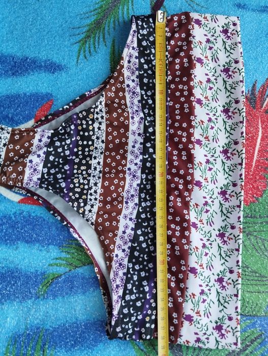 Costum de baie din doua piese M/L