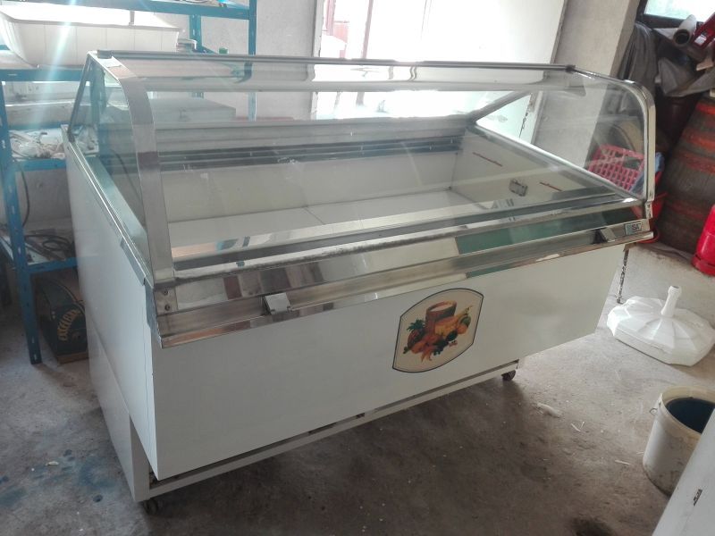 Хладилна витрина за сладолед