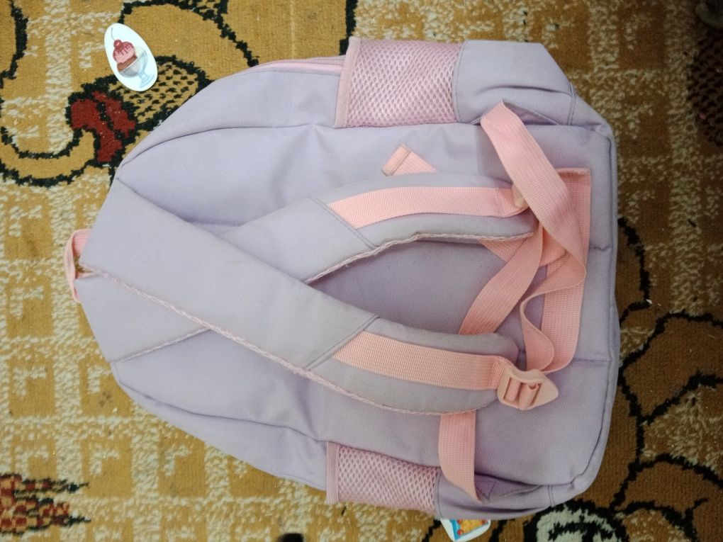 Продам рюкзак красивый
