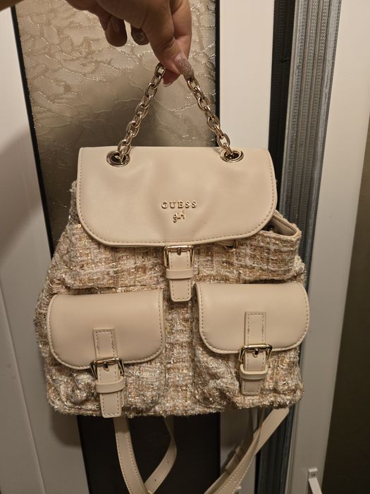 Нова раница Guess