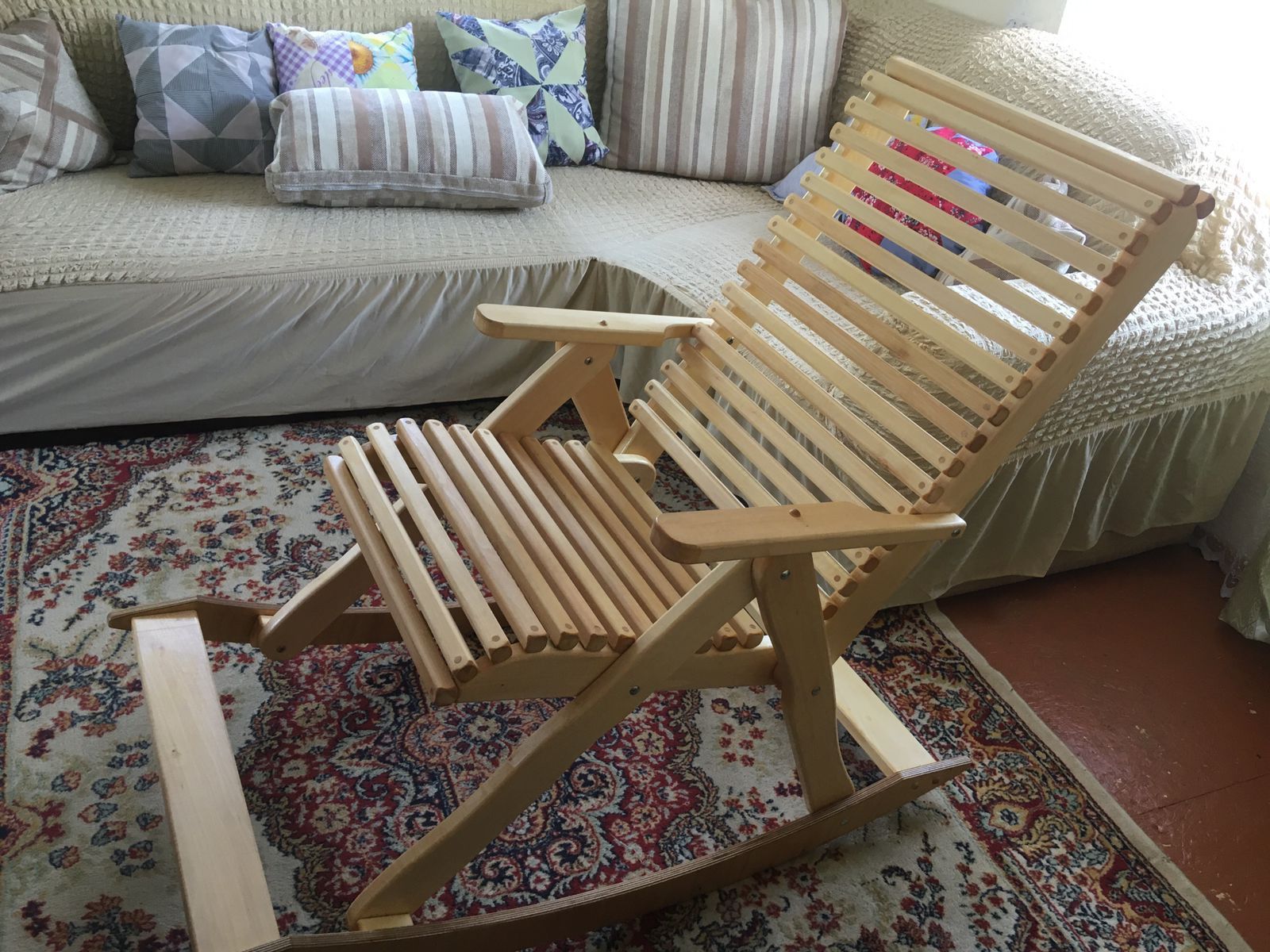 Продам новую кресло качалку