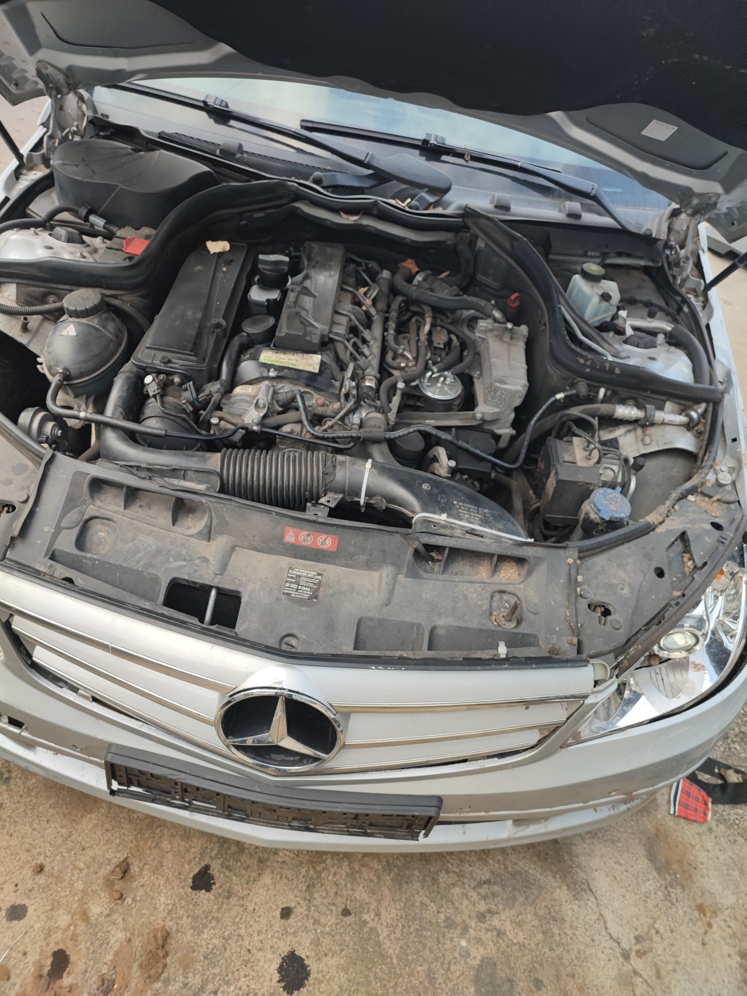 Двигател  mercedes w204 om646