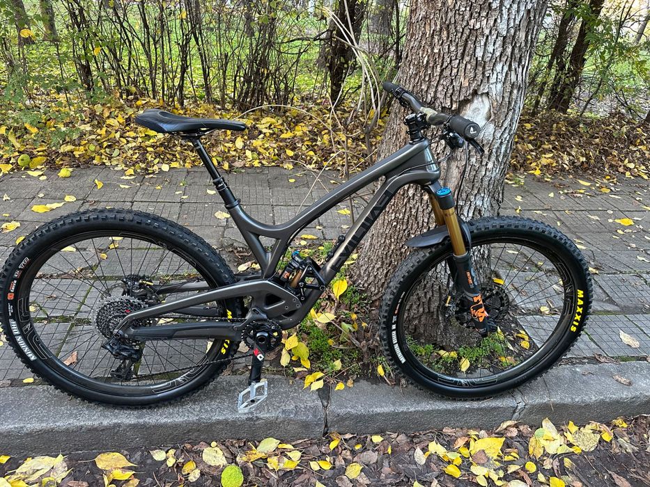 Карбоново ендуро EVIL INSURGENT 29 L