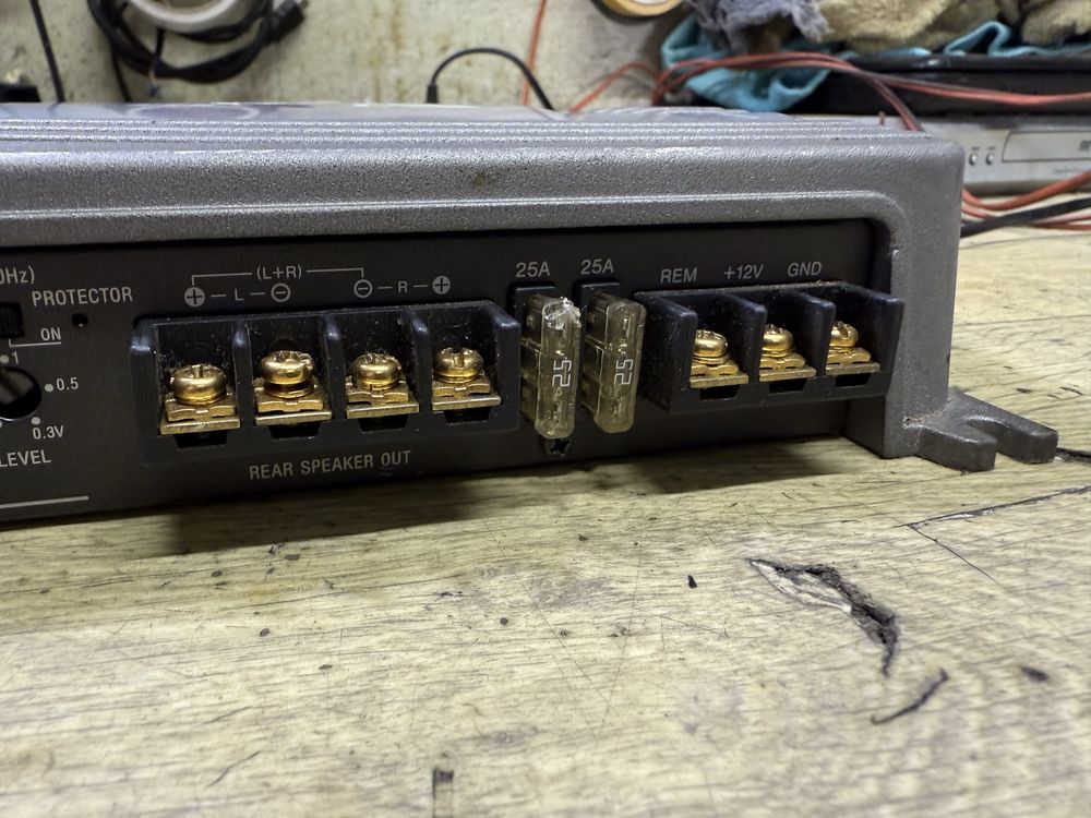 Sony  Усилвател XM-SD14x