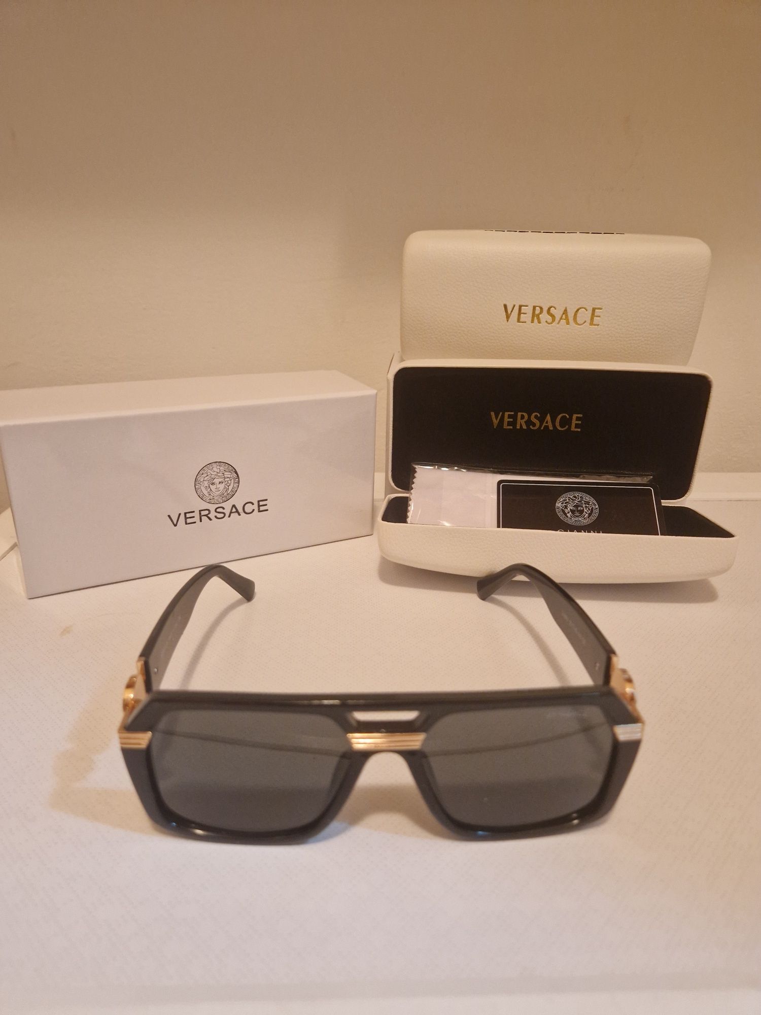 Ochelari Versace cu toc