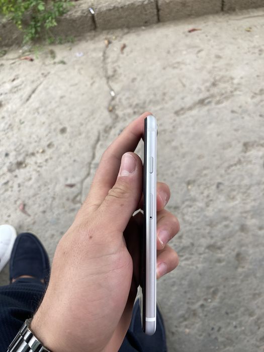 Iphone se 2 128 gb 79 yomkst