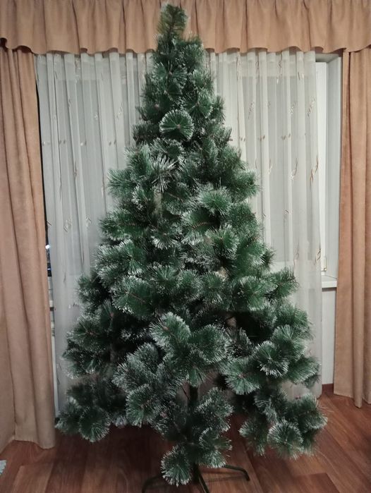Продам искусственную елку