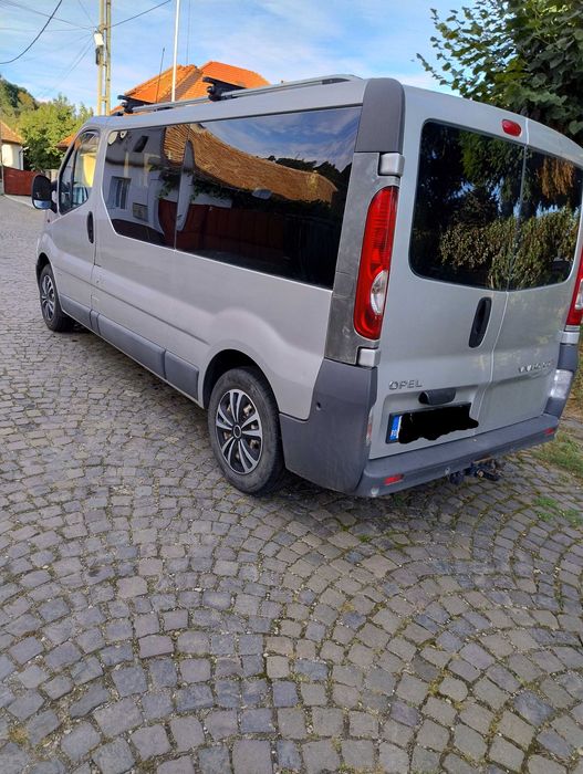 Opel Vivaro 8+1 - 2.0 - 2012 - Lung