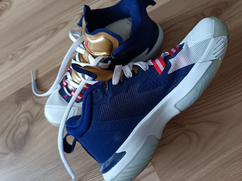 Jordan zion 1  stare foarte buna