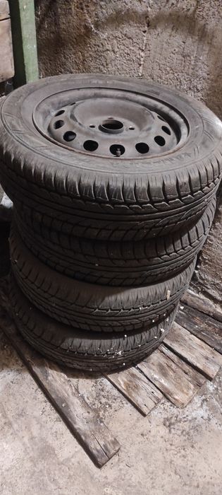 Комплект гуми с джанти за honda