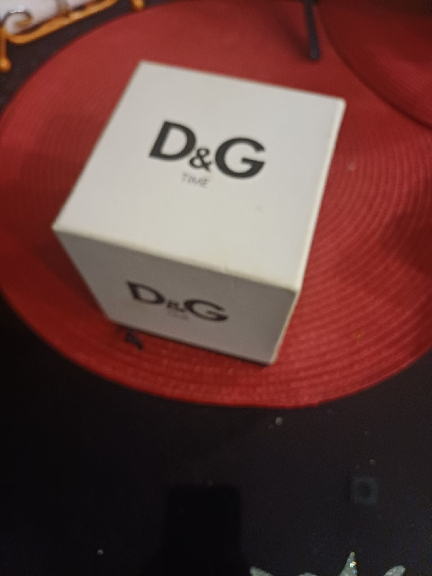 Оригинален часовник DOLCE AND GABBANA