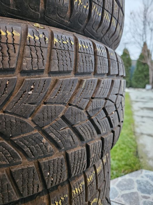 225 65 R17 Goodyear