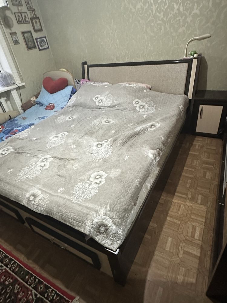Спальный гарнитур