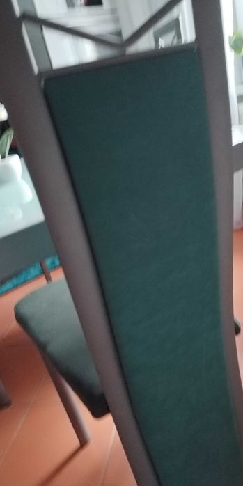 Vând masa de  bucătărie extensibila