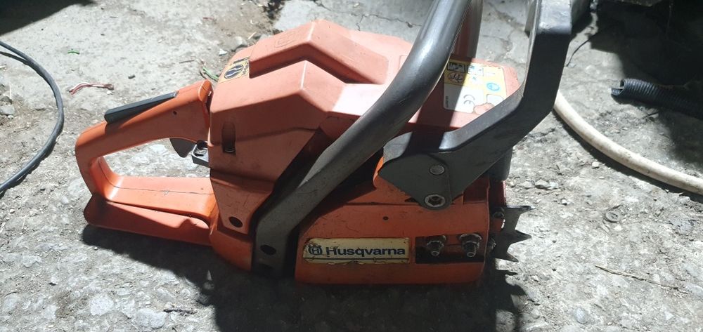 Drujbă husqvarna 136