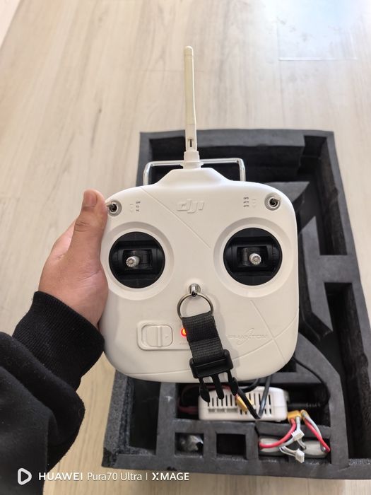 Дрон dji phantom