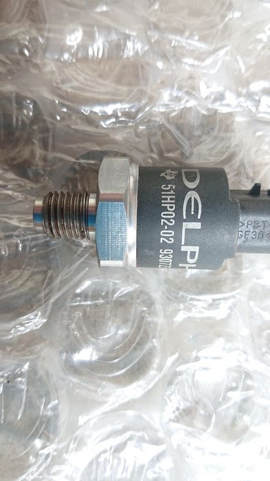 Горивен разпределител и датчик високо налягане  за форд фокус .