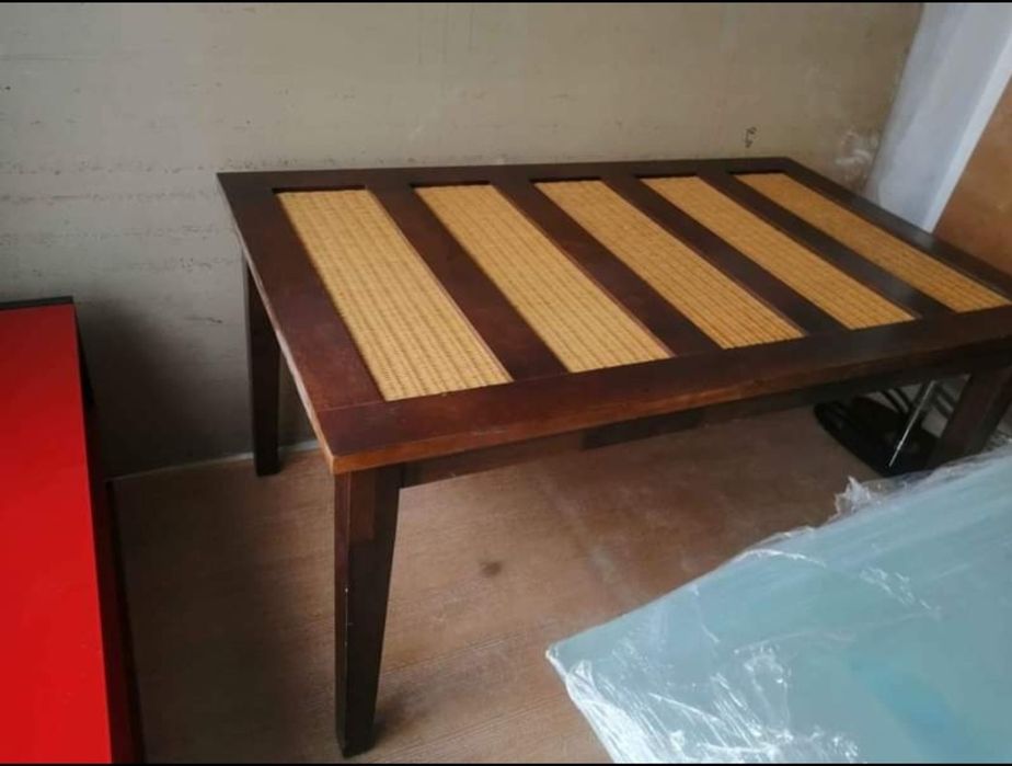 Трапезна маса внос от Австрия