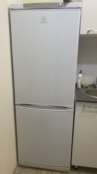 Продам холодильник