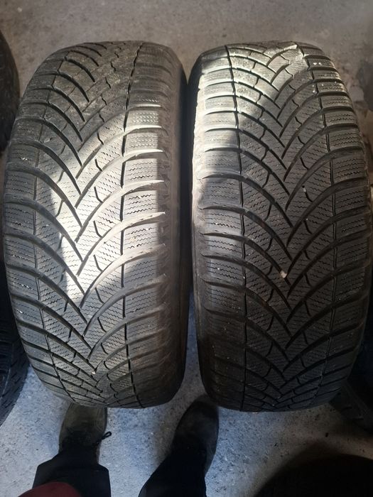 215 60 16дот4223  2броя    semperit като нови цената е за 1бр