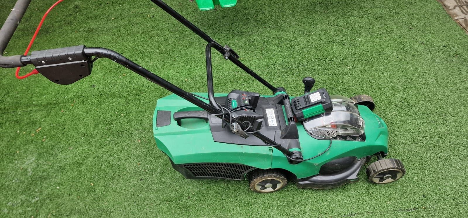 Masina de tuns iarba gazonul gardenline cu acumulator 36v