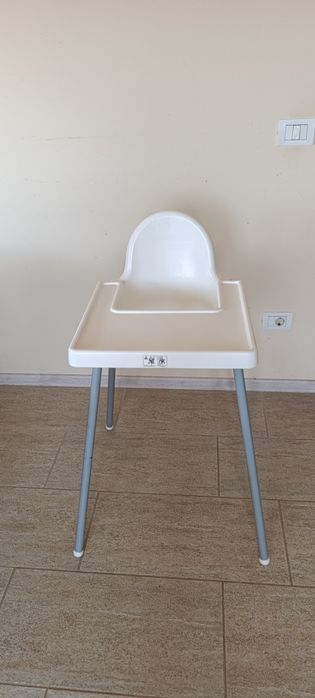 Vând scaun de masa Ikea