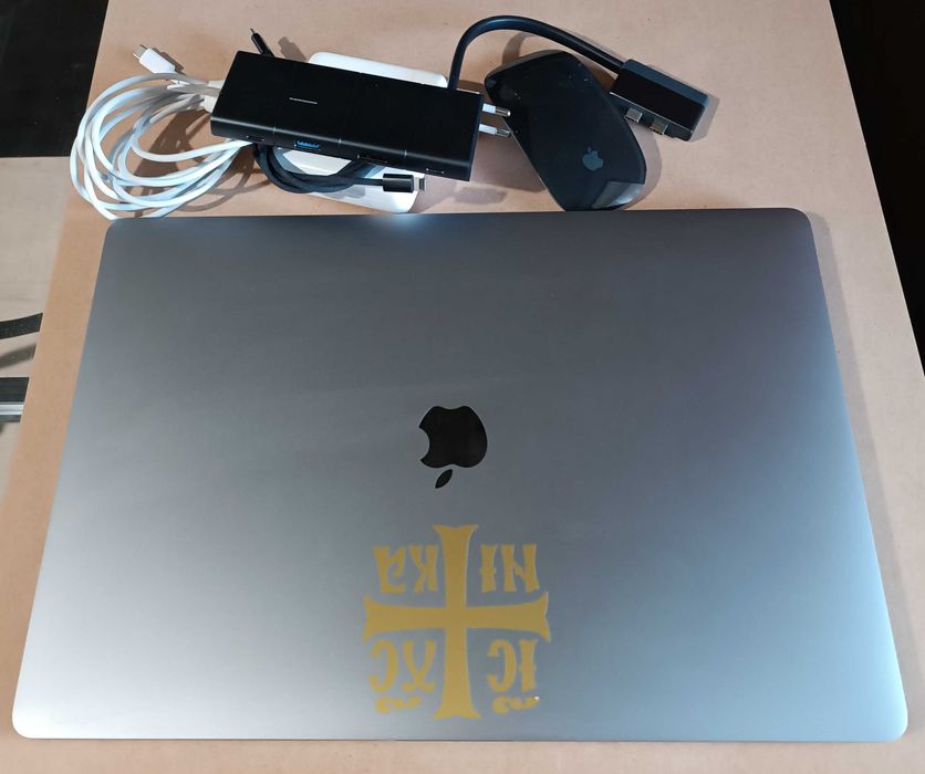 MacBookPro 16.1, I7, 32GB RAM - Stare perfecta estetic si functional
