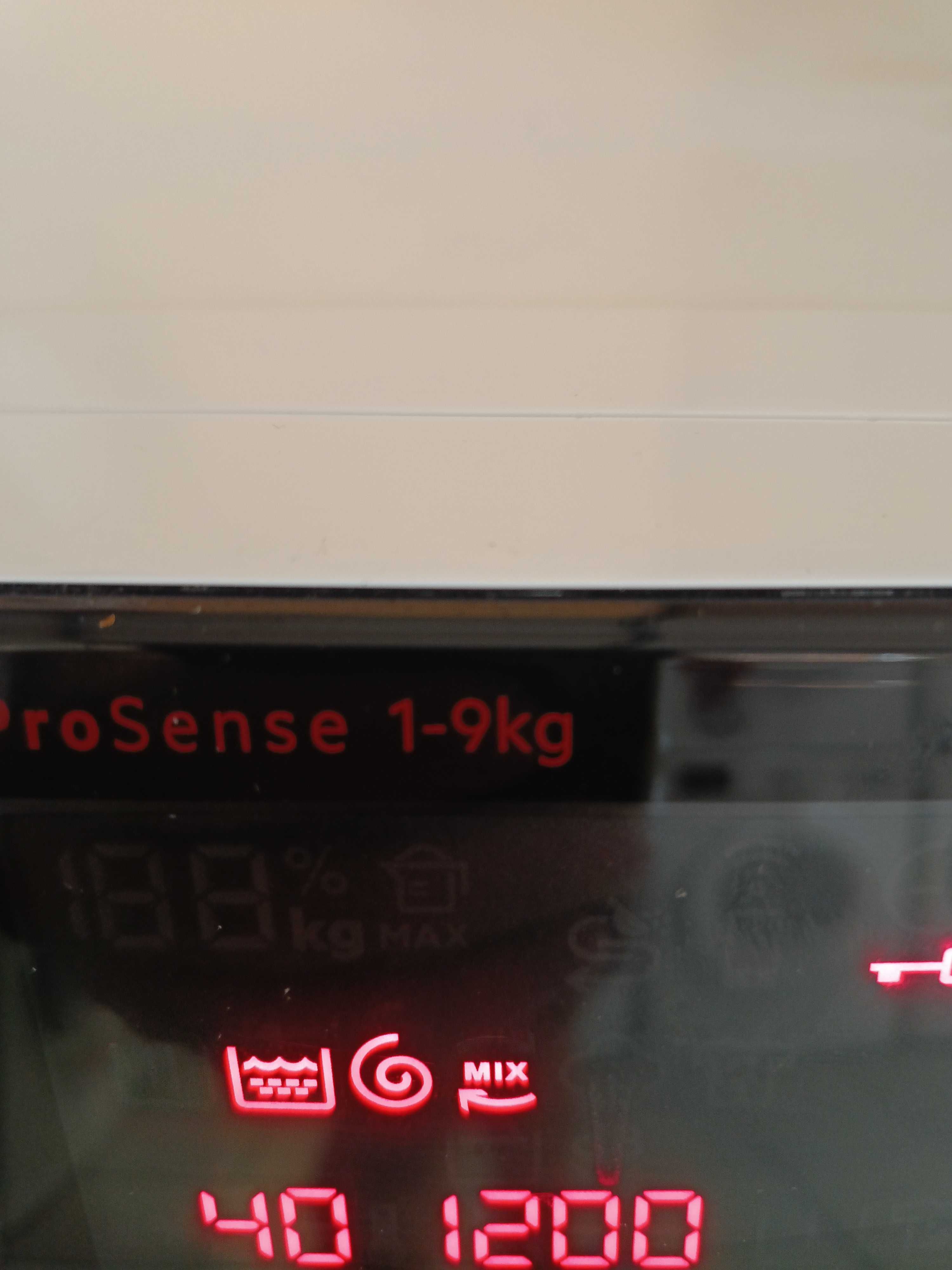 Пералня AEG Series 9000