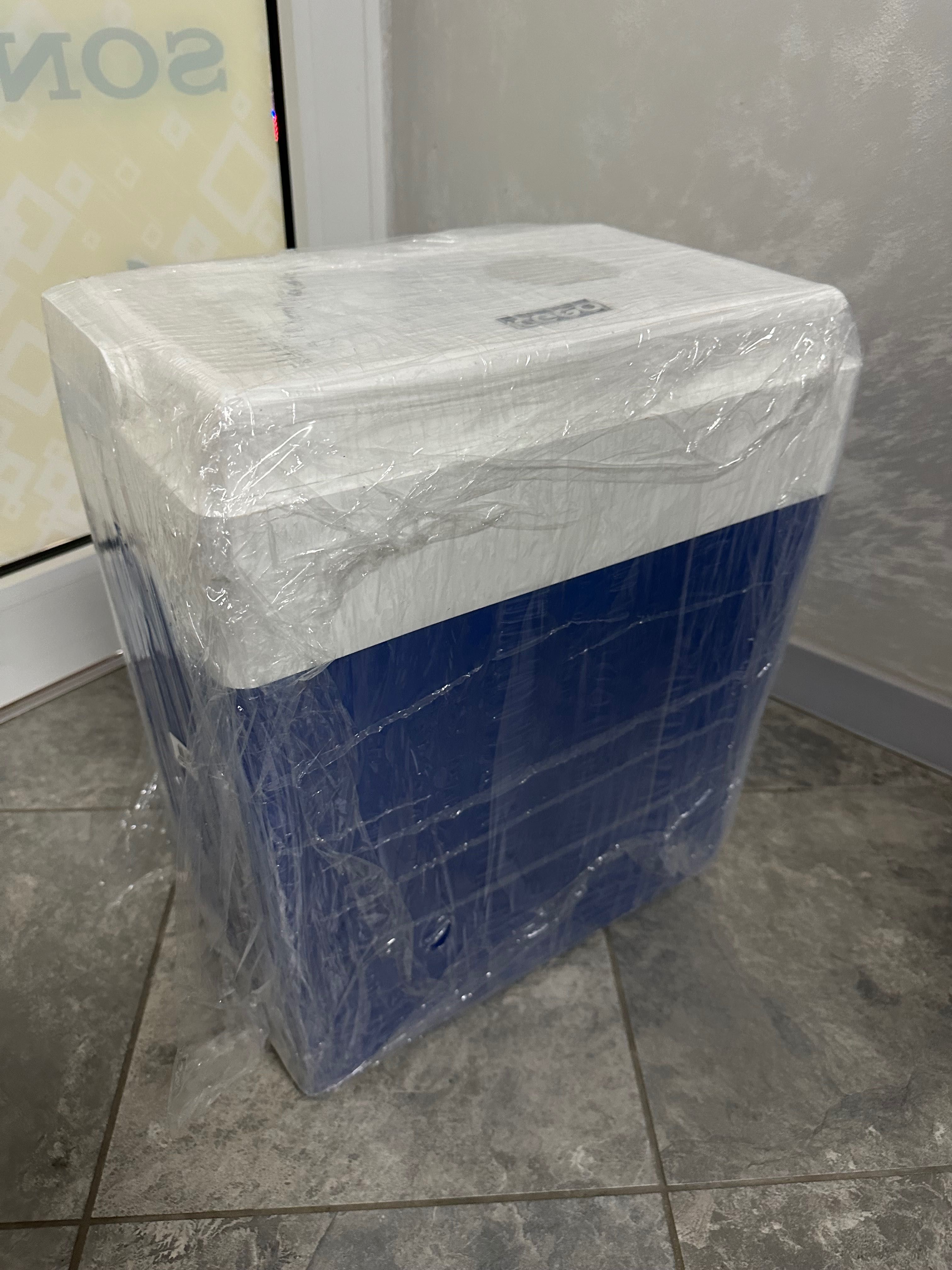 Хладилни чанти - НОВИ! - 220v 12V Студено 30л, 220v 12V