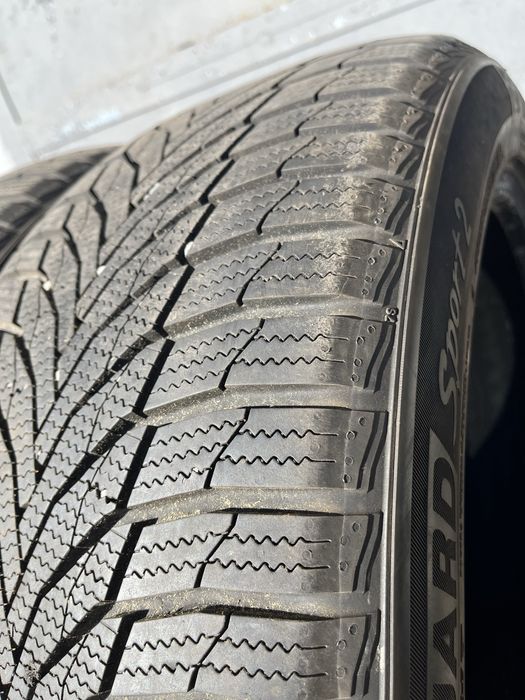 2 бр. зимни гуми 255/45/19 Nexen DOT 2623 7 mm