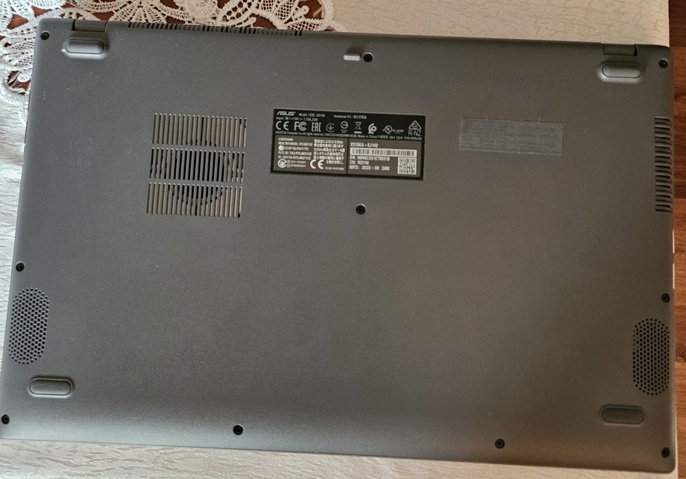 Laptop ASUS IntelCeleron N4500 pana la 2.8GHz, 15.6",8 GB Ram, 256 GB