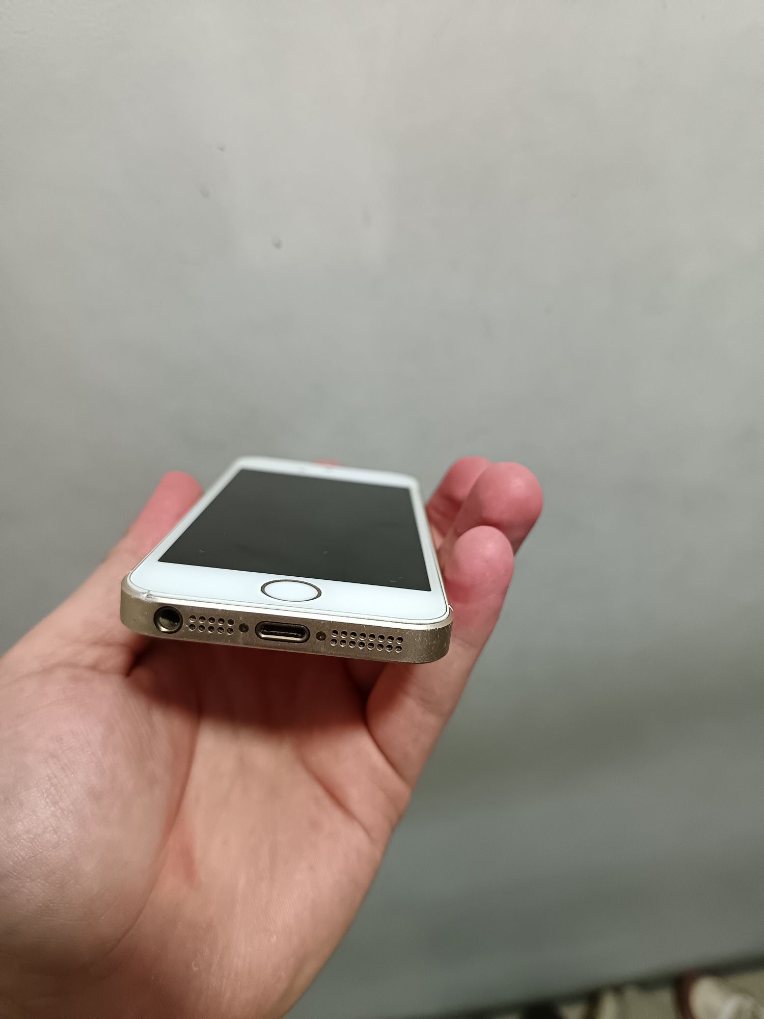 IPhone 5 SE 64Гб