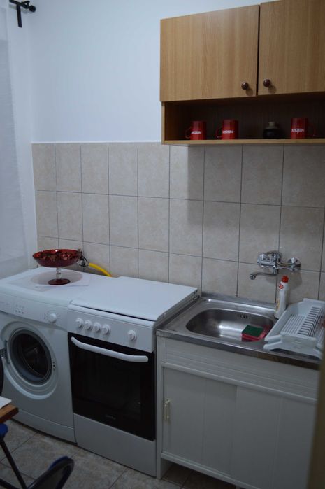 Garsoniera-cu metrou la scara