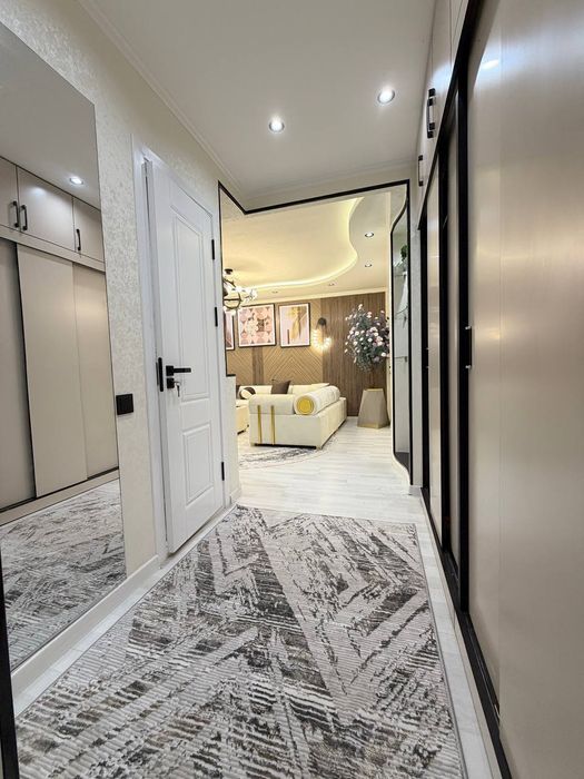 Чилонзор-13.2*3/1/5/Балкон 2/6.Евро ремонт Срочно Сотилади