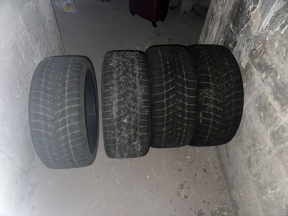 Зимни гуми 4бр Radar Dimax 225/40/18 92V на един сезон,като нови.