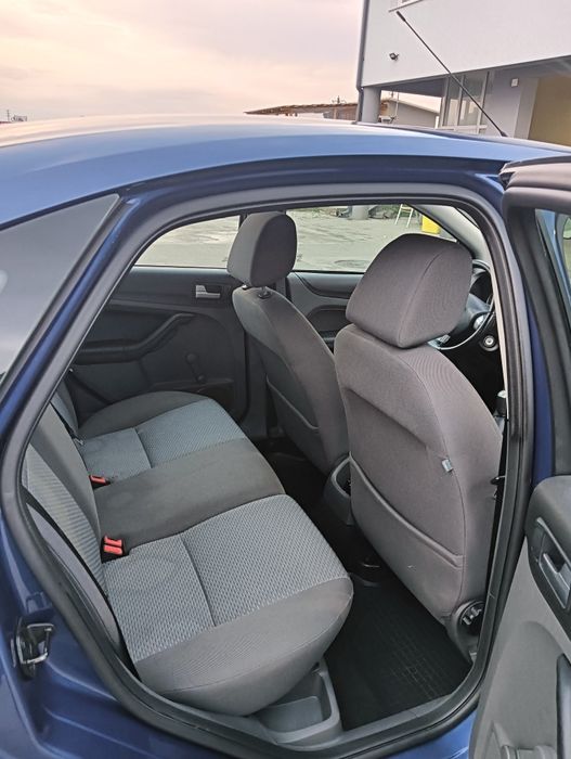 Vând Ford focus 2