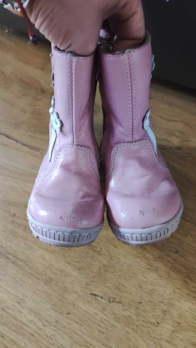 Естествена кожа  ботушки с пух на фирма Капчица!Обувани броени пъти!