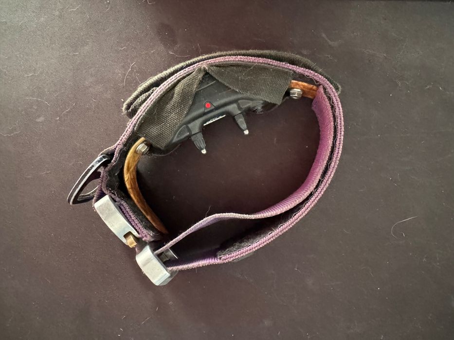 Zgarda electrica dresaj Dogtra ARC 800 + finger kick + cover-uri