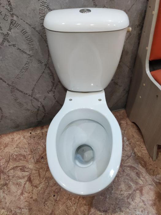 Продам унитаз в хорошем состоянии