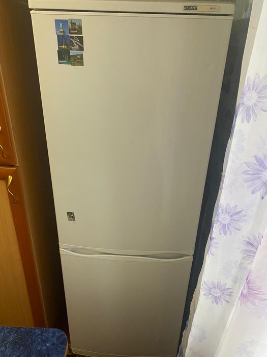 Продам холодильник