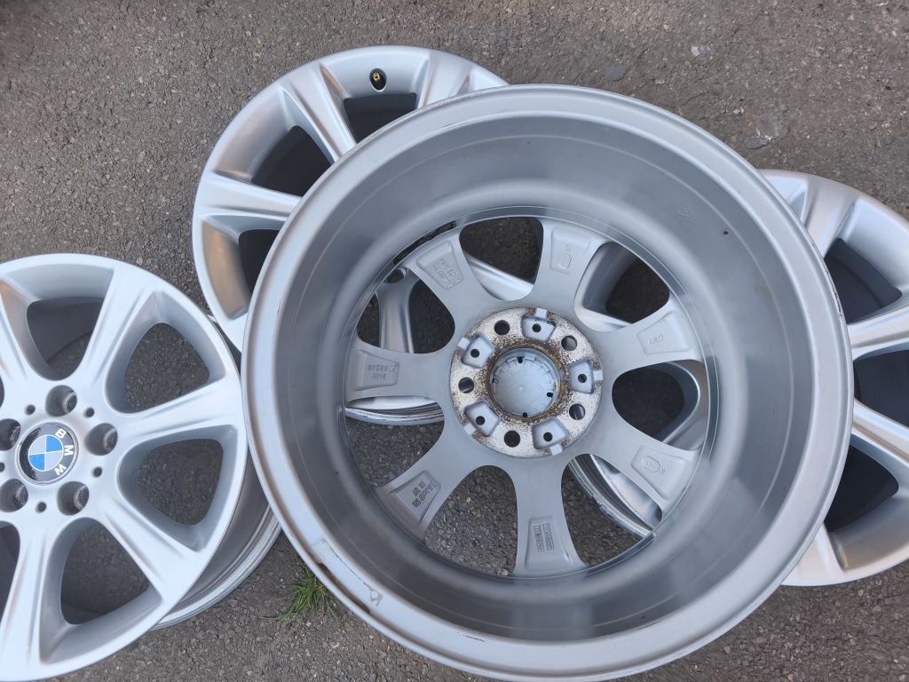 17" оригинални алуминиеви джанти за BMW F30...