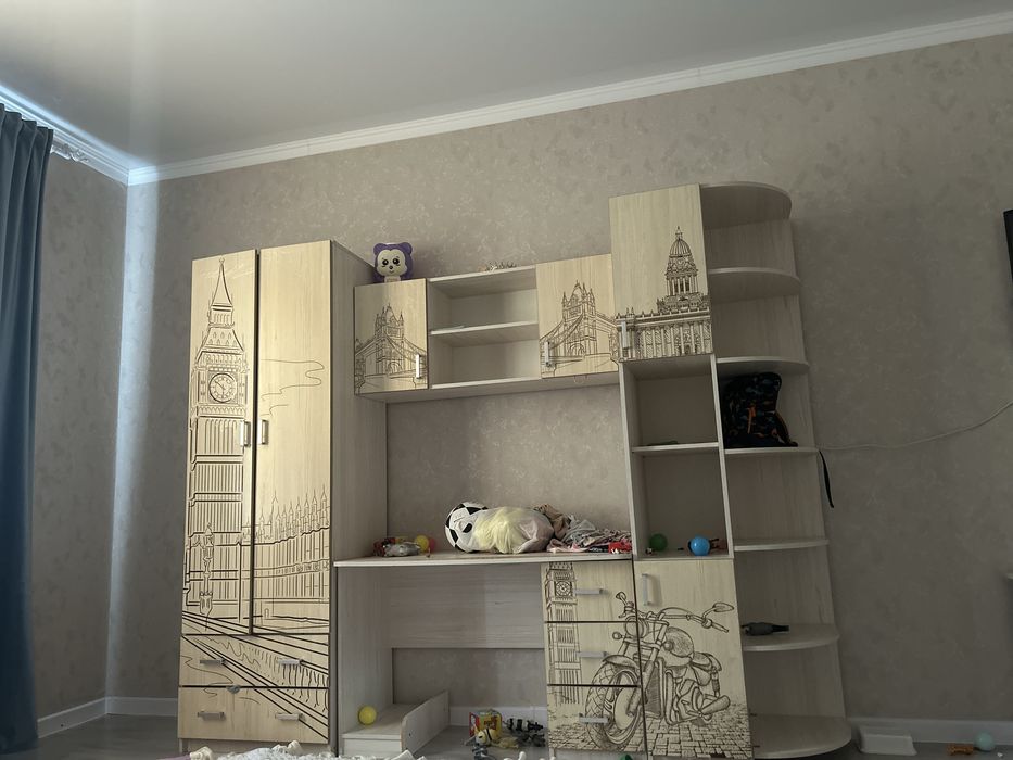 Продам детский гарнитур с кроватью