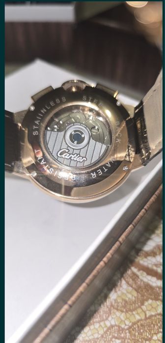 Продавам Мъжки Часовник.