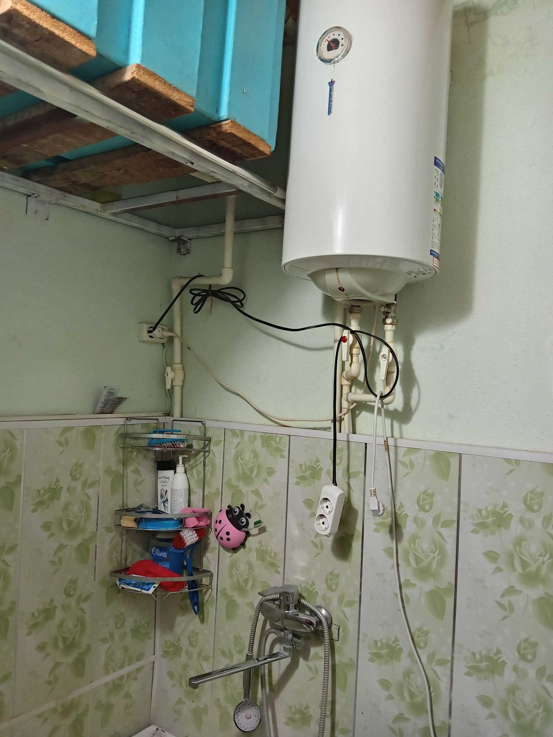 Продаю 1 комнатную квартиру на 3 этаже в г.Карши