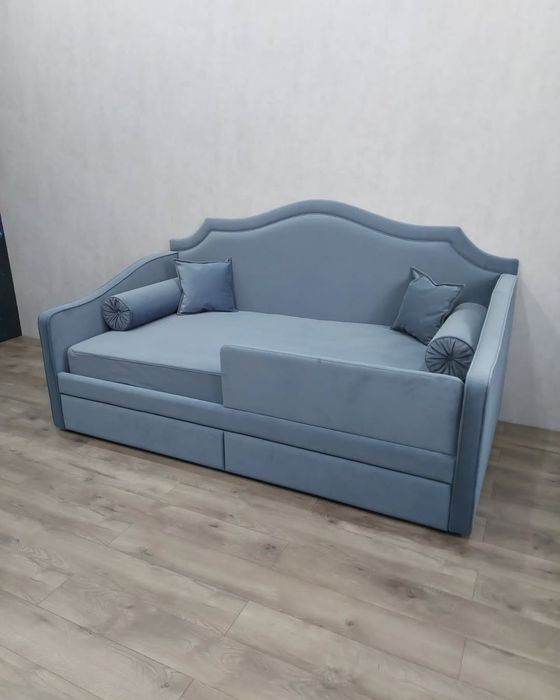 Диван-мягкая кровать для мальчиков