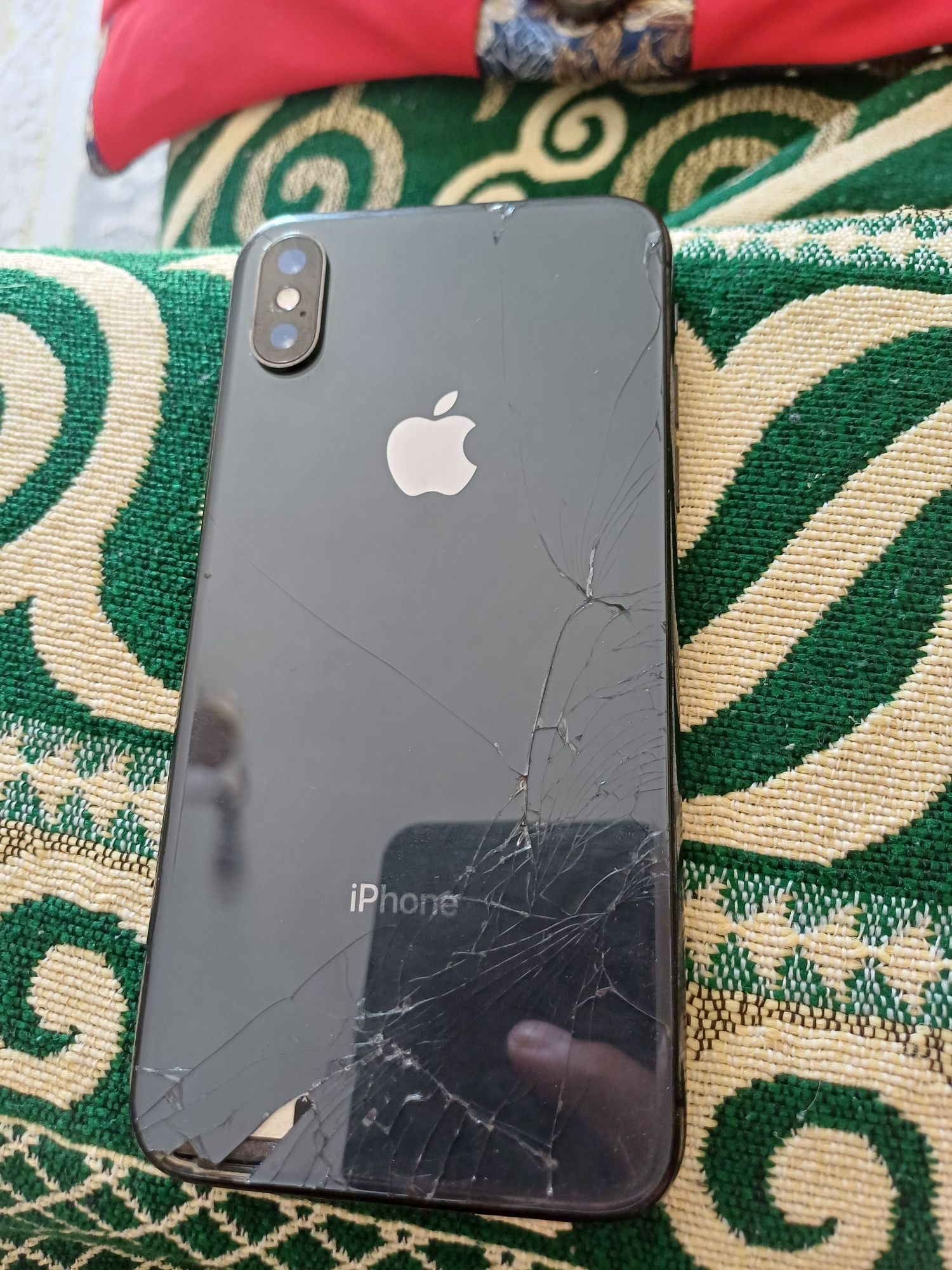 Продается IPHONE X