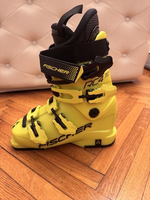 Ski Stockli 128 cm + clapari Fischer RC4 Podium 70 24.5