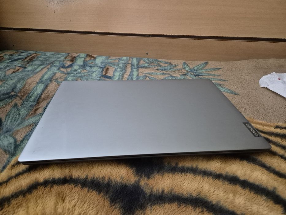 Laptop lenovo ideapad L340-17API Procesor Ryzen 5 8gb/1tb/128ssd