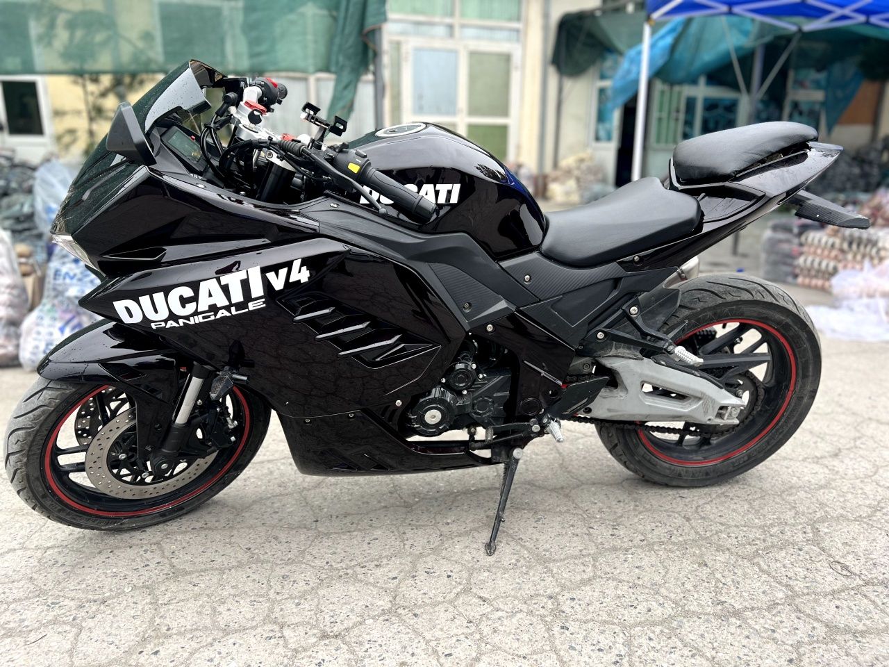 Mototsikl sotiladi